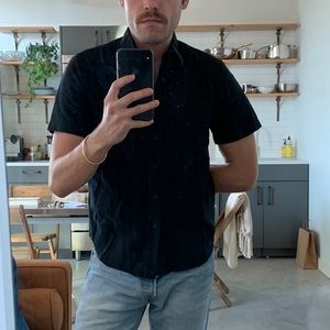 Untuckit black short sleeve shirt